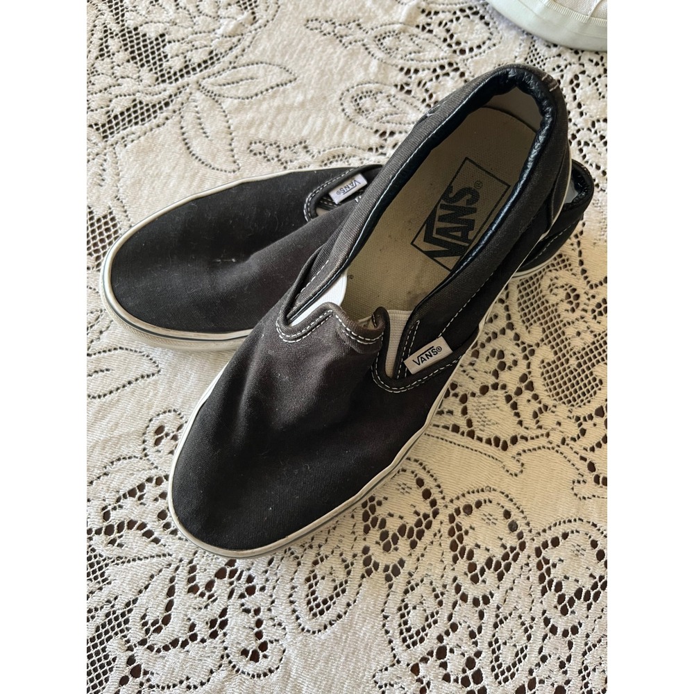 Vans Classic Slip-On Black Canvas Skate Shoes Mens 7 Womens 8.5 Low Top Sneakers